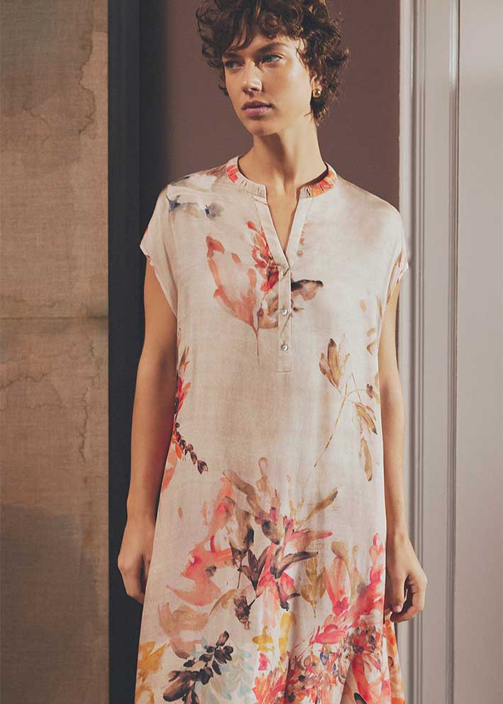 Gustav Anika Long Dress 57524 Kjole Sand W Rose Print Acorns gustav-anika-long-dress-57524-kjole-sand-w-rose-print-acorns