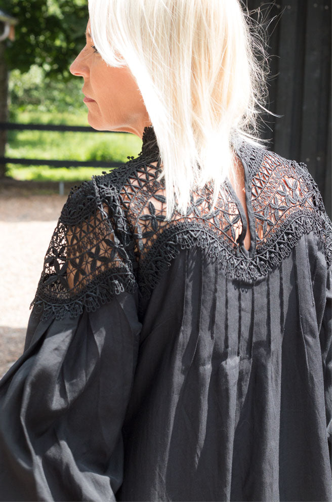 sfærisk Dovenskab videnskabelig Copenhagen Muse Molly Dress - Kjole - Black – Acorns